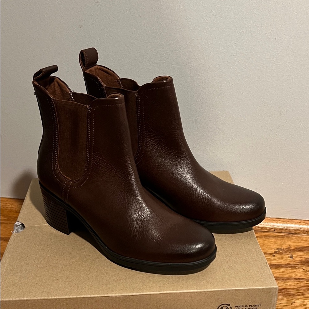 Elegant Brown Leather Ankle Boots